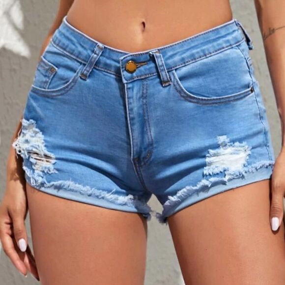 💙 Nwot Cute Cut Off Shorts 💙 - Picture 2 of 8